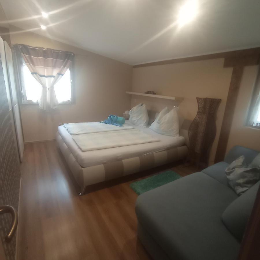 Rozsa Apartman Alsóörs Exterior foto