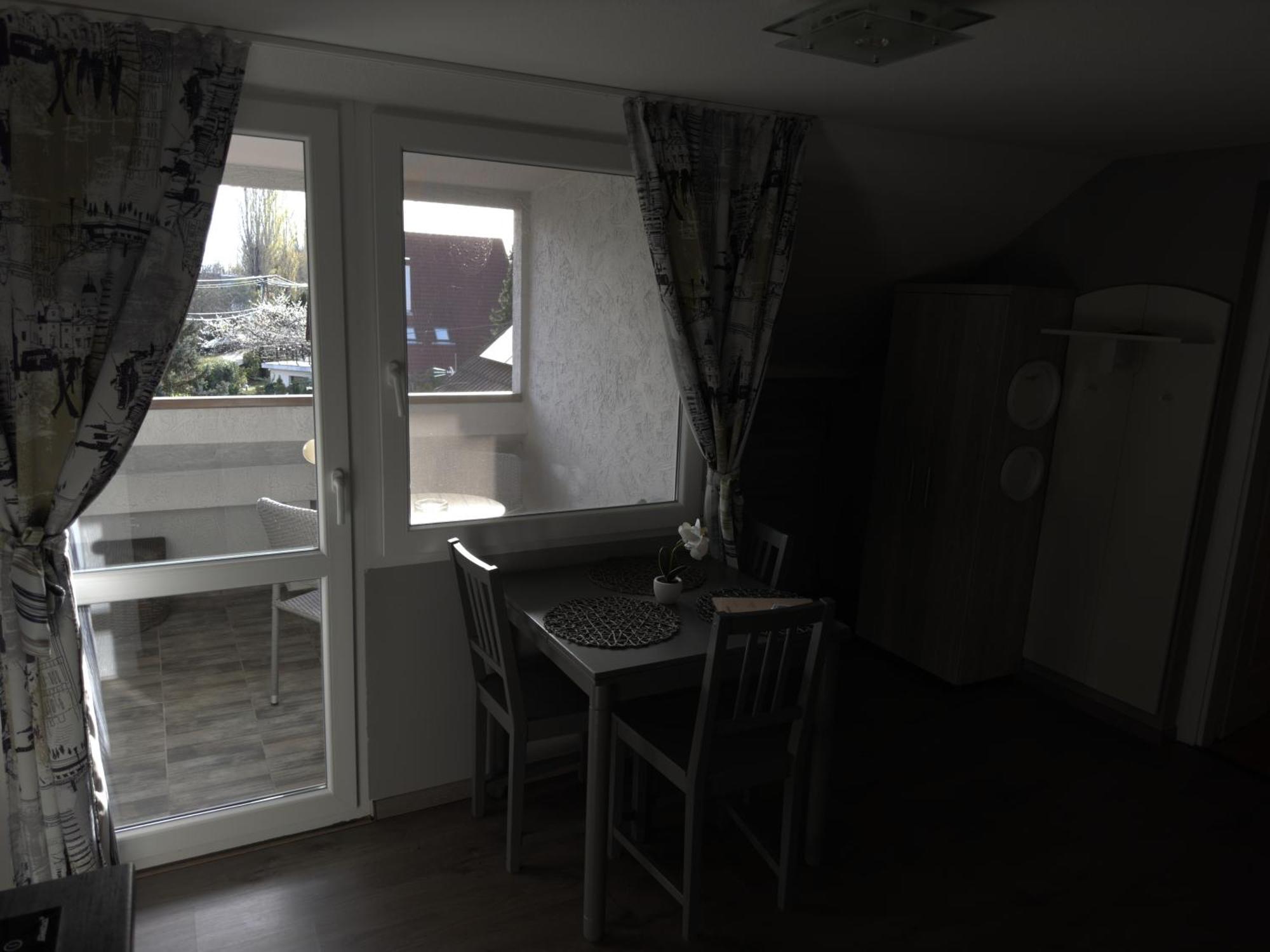 Rozsa Apartman Alsóörs Zimmer foto